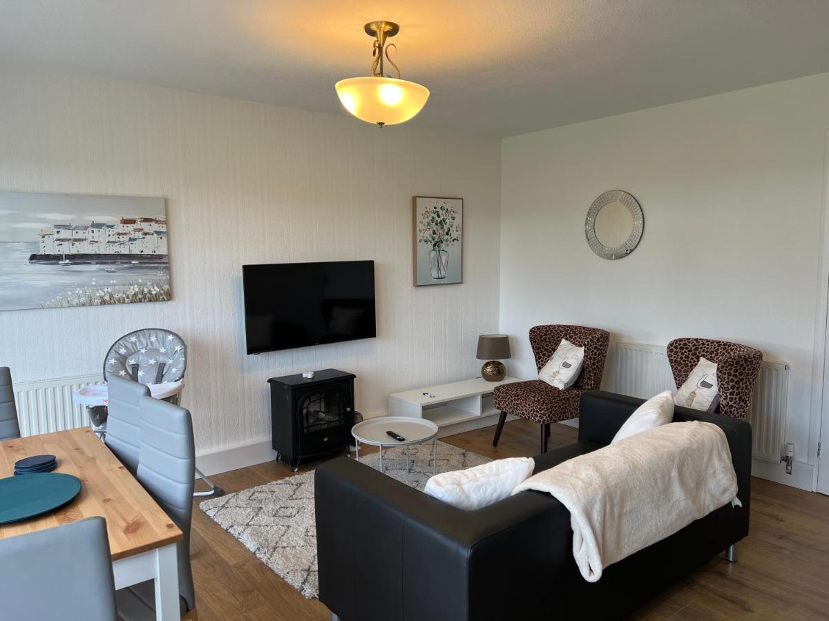 Chine Cottage Self-Catering Coastal Bungalow In Rural West Wight Freshwater Bagian luar foto